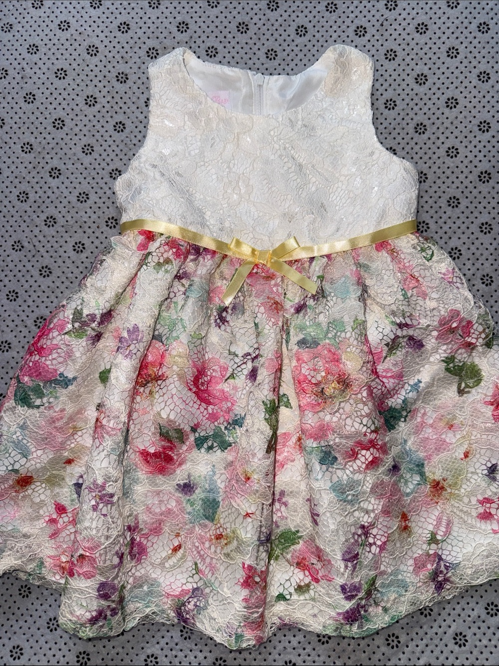 🛍PRETTY LITTLE GIRLS  DRESS SIZE 24 MONTHS 🛍